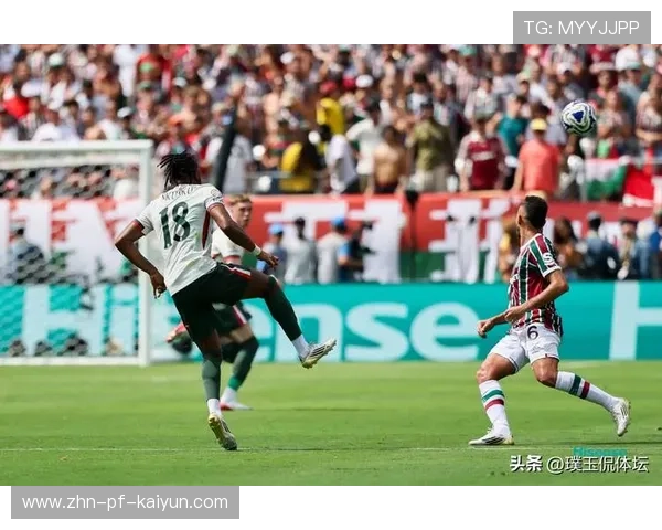 切尔西边路突破和换位配合让比分改写——战术洞察与实战启示