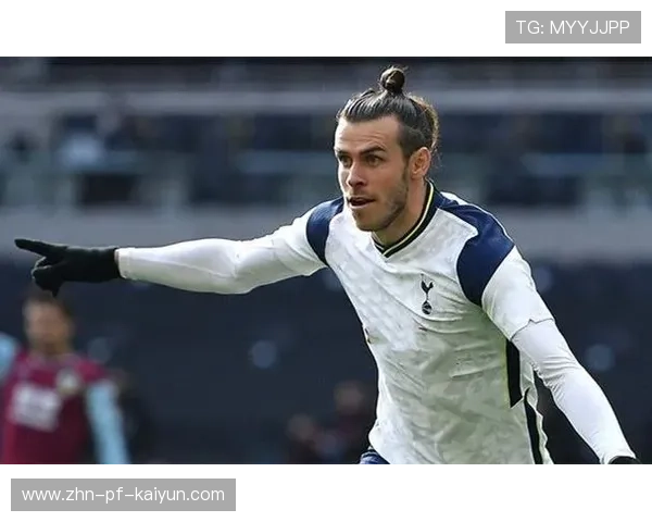 富勒姆通过侧翼压上创造早期机会：精妙战术解析